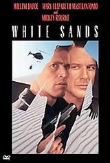 locandina del film WHITE SANDS - TRACCE NELLA SABBIA